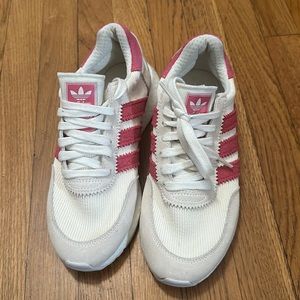 Adidas shoes for woman size 7